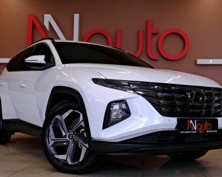 Белый Хендай Туксон, объемом двигателя 2 л и пробегом 160 тыс. км за 29900 $, фото 3 на Automoto.ua