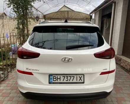 Білий Хендай Туксон, об'ємом двигуна 2 л та пробігом 50 тис. км за 21999 $, фото 3 на Automoto.ua