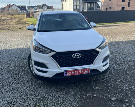 Белый Хендай Туксон, объемом двигателя 2 л и пробегом 148 тыс. км за 17850 $, фото 4 на Automoto.ua