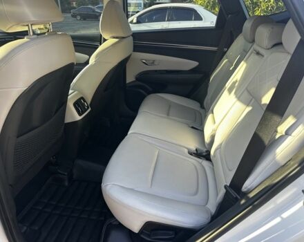 Белый Хендай Туксон, объемом двигателя 2 л и пробегом 162 тыс. км за 27500 $, фото 9 на Automoto.ua