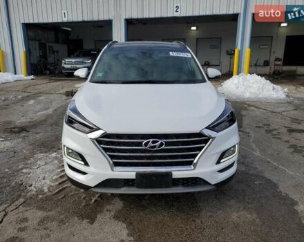 Белый Хендай Туксон, объемом двигателя 2.4 л и пробегом 20 тыс. км за 4100 $, фото 4 на Automoto.ua