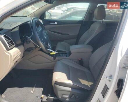 Білий Хендай Туксон, об'ємом двигуна 2.4 л та пробігом 55 тис. км за 4100 $, фото 6 на Automoto.ua