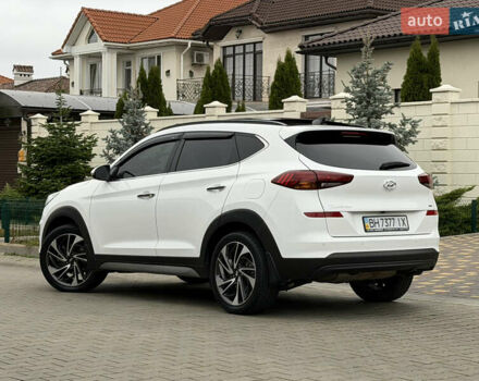 Белый Хендай Туксон, объемом двигателя 2 л и пробегом 50 тыс. км за 23800 $, фото 32 на Automoto.ua