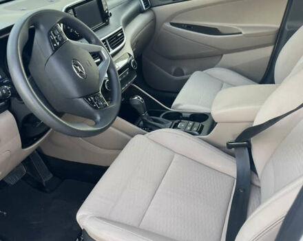 Белый Хендай Туксон, объемом двигателя 2 л и пробегом 148 тыс. км за 17850 $, фото 28 на Automoto.ua