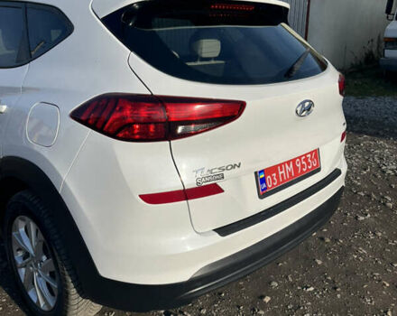 Белый Хендай Туксон, объемом двигателя 2 л и пробегом 148 тыс. км за 17850 $, фото 12 на Automoto.ua
