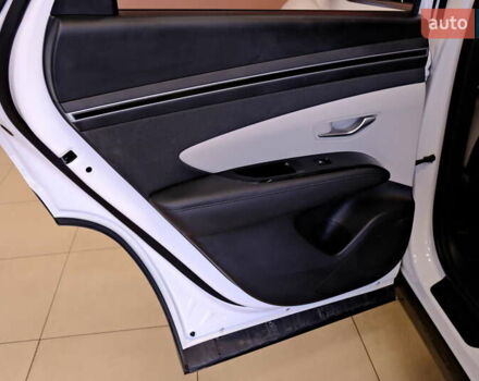 Белый Хендай Туксон, объемом двигателя 2 л и пробегом 160 тыс. км за 29900 $, фото 42 на Automoto.ua