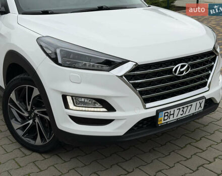 Белый Хендай Туксон, объемом двигателя 2 л и пробегом 50 тыс. км за 23800 $, фото 41 на Automoto.ua