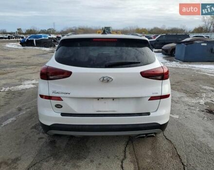 Белый Хендай Туксон, объемом двигателя 2.4 л и пробегом 20 тыс. км за 4100 $, фото 5 на Automoto.ua