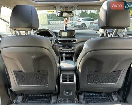 Белый Хендай Туксон, объемом двигателя 2 л и пробегом 50 тыс. км за 22500 $, фото 19 на Automoto.ua