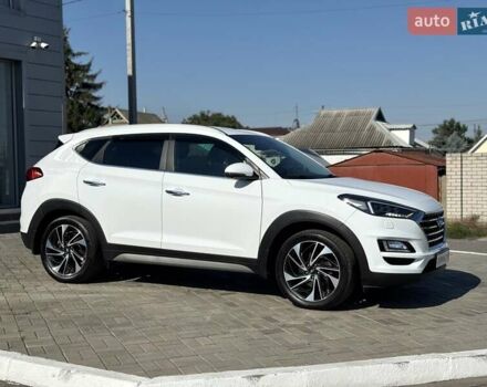 Білий Хендай Туксон, об'ємом двигуна 2 л та пробігом 109 тис. км за 23500 $, фото 3 на Automoto.ua