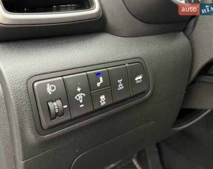 Белый Хендай Туксон, объемом двигателя 2 л и пробегом 50 тыс. км за 23800 $, фото 79 на Automoto.ua