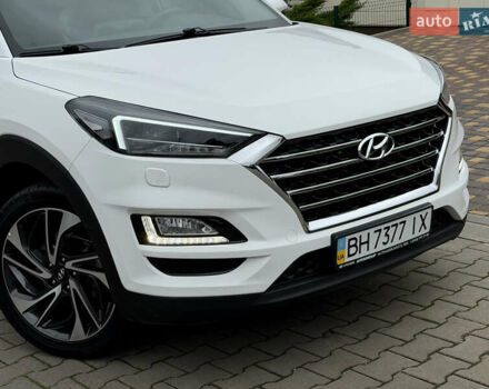 Белый Хендай Туксон, объемом двигателя 2 л и пробегом 50 тыс. км за 23800 $, фото 28 на Automoto.ua