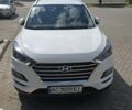 Белый Хендай Туксон, объемом двигателя 2 л и пробегом 52 тыс. км за 23999 $, фото 1 на Automoto.ua