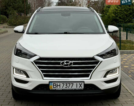Белый Хендай Туксон, объемом двигателя 2 л и пробегом 50 тыс. км за 23800 $, фото 37 на Automoto.ua
