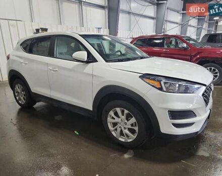 Белый Хендай Туксон, объемом двигателя 2 л и пробегом 85 тыс. км за 4300 $, фото 3 на Automoto.ua