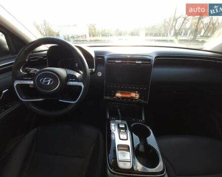 Белый Хендай Туксон, объемом двигателя 2 л и пробегом 108 тыс. км за 27999 $, фото 16 на Automoto.ua