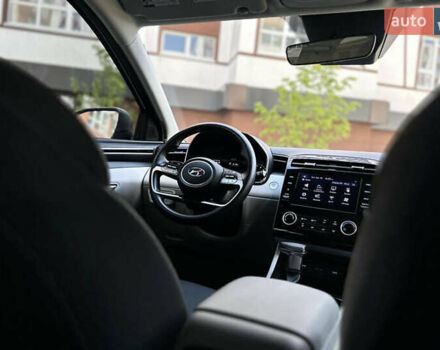 Белый Хендай Туксон, объемом двигателя 2.5 л и пробегом 47 тыс. км за 30000 $, фото 29 на Automoto.ua