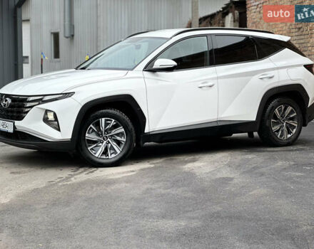 Белый Хендай Туксон, объемом двигателя 2 л и пробегом 123 тыс. км за 22800 $, фото 5 на Automoto.ua