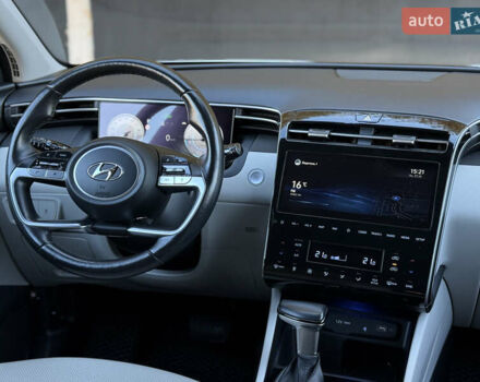 Білий Хендай Туксон, об'ємом двигуна 2 л та пробігом 37 тис. км за 28500 $, фото 22 на Automoto.ua