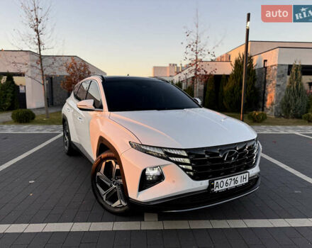 Белый Хендай Туксон, объемом двигателя 2 л и пробегом 147 тыс. км за 23700 $, фото 112 на Automoto.ua