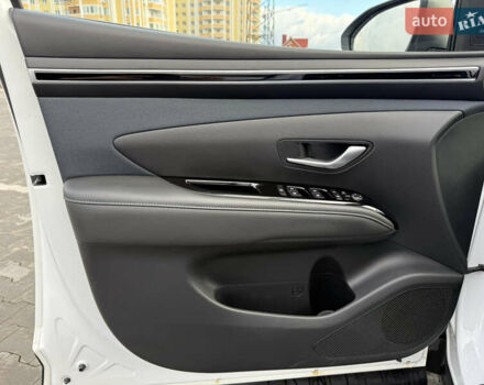 Белый Хендай Туксон, объемом двигателя 2 л и пробегом 41 тыс. км за 23950 $, фото 13 на Automoto.ua