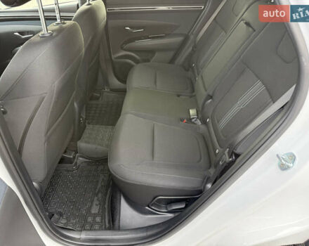 Белый Хендай Туксон, объемом двигателя 2 л и пробегом 41 тыс. км за 23950 $, фото 18 на Automoto.ua