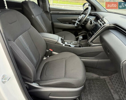 Белый Хендай Туксон, объемом двигателя 2 л и пробегом 41 тыс. км за 23950 $, фото 24 на Automoto.ua