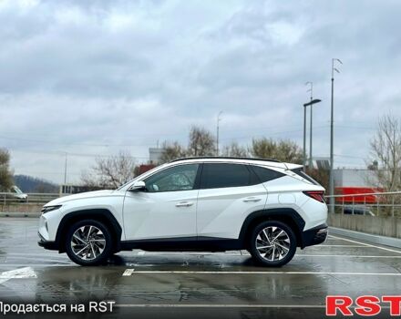 Белый Хендай Туксон, объемом двигателя 2 л и пробегом 67 тыс. км за 24500 $, фото 2 на Automoto.ua