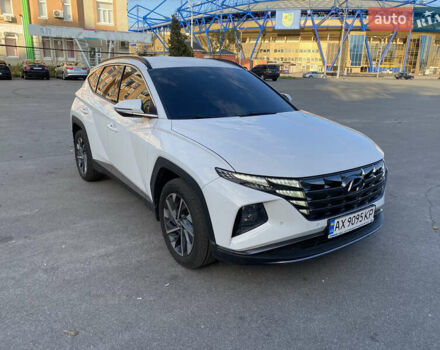 Белый Хендай Туксон, объемом двигателя 2 л и пробегом 23 тыс. км за 31000 $, фото 1 на Automoto.ua