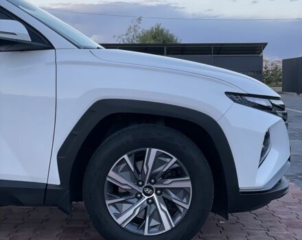 Белый Хендай Туксон, объемом двигателя 2 л и пробегом 36 тыс. км за 23900 $, фото 6 на Automoto.ua