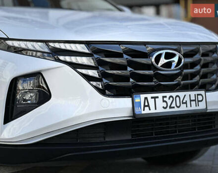 Белый Хендай Туксон, объемом двигателя 2.5 л и пробегом 47 тыс. км за 30000 $, фото 6 на Automoto.ua