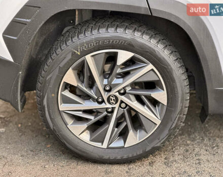 Белый Хендай Туксон, объемом двигателя 2 л и пробегом 67 тыс. км за 23900 $, фото 26 на Automoto.ua