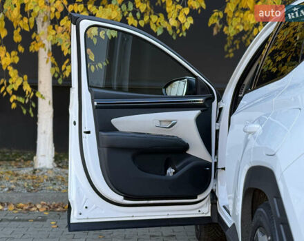 Білий Хендай Туксон, об'ємом двигуна 2 л та пробігом 37 тис. км за 28500 $, фото 8 на Automoto.ua