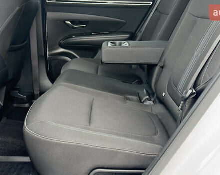 Білий Хендай Туксон, об'ємом двигуна 2 л та пробігом 67 тис. км за 24500 $, фото 31 на Automoto.ua