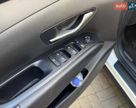 Белый Хендай Туксон, объемом двигателя 1.6 л и пробегом 69 тыс. км за 28990 $, фото 10 на Automoto.ua