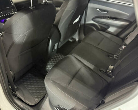 Белый Хендай Туксон, объемом двигателя 2 л и пробегом 96 тыс. км за 23500 $, фото 6 на Automoto.ua