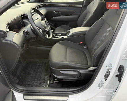 Белый Хендай Туксон, объемом двигателя 2 л и пробегом 41 тыс. км за 24650 $, фото 14 на Automoto.ua