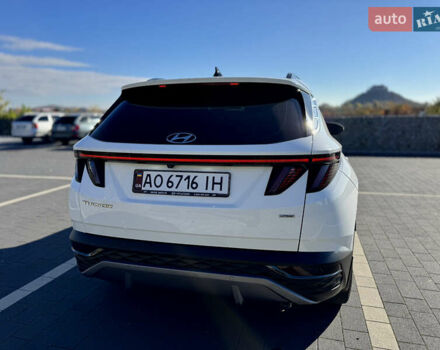 Белый Хендай Туксон, объемом двигателя 2 л и пробегом 147 тыс. км за 23700 $, фото 16 на Automoto.ua