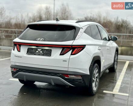 Білий Хендай Туксон, об'ємом двигуна 2 л та пробігом 67 тис. км за 24500 $, фото 4 на Automoto.ua