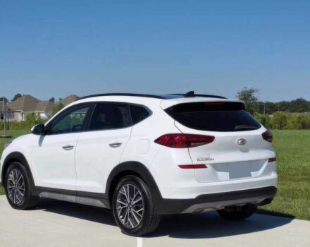 Белый Хендай Туксон, объемом двигателя 2.4 л и пробегом 21 тыс. км за 9800 $, фото 3 на Automoto.ua