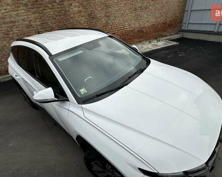 Белый Хендай Туксон, объемом двигателя 2 л и пробегом 123 тыс. км за 22800 $, фото 31 на Automoto.ua