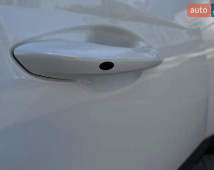 Белый Хендай Туксон, объемом двигателя 2.5 л и пробегом 47 тыс. км за 30000 $, фото 22 на Automoto.ua