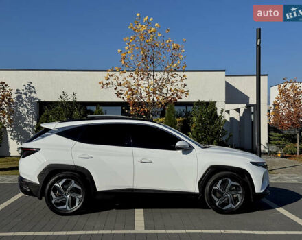 Белый Хендай Туксон, объемом двигателя 2 л и пробегом 147 тыс. км за 23700 $, фото 61 на Automoto.ua