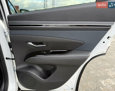 Белый Хендай Туксон, объемом двигателя 2 л и пробегом 41 тыс. км за 24650 $, фото 21 на Automoto.ua