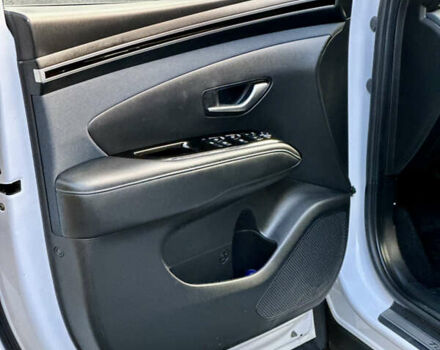 Белый Хендай Туксон, объемом двигателя 2 л и пробегом 67 тыс. км за 23900 $, фото 9 на Automoto.ua