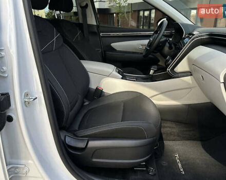 Белый Хендай Туксон, объемом двигателя 2.5 л и пробегом 47 тыс. км за 30000 $, фото 37 на Automoto.ua