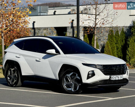 Белый Хендай Туксон, объемом двигателя 2 л и пробегом 147 тыс. км за 23700 $, фото 4 на Automoto.ua