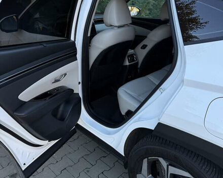 Білий Хендай Туксон, об'ємом двигуна 2 л та пробігом 37 тис. км за 28500 $, фото 16 на Automoto.ua