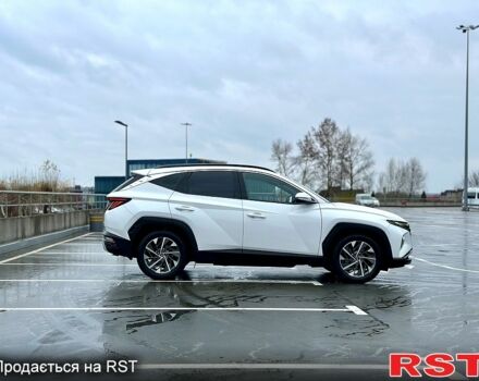 Белый Хендай Туксон, объемом двигателя 2 л и пробегом 67 тыс. км за 24500 $, фото 3 на Automoto.ua