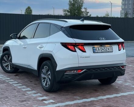 Белый Хендай Туксон, объемом двигателя 2 л и пробегом 36 тыс. км за 23900 $, фото 2 на Automoto.ua